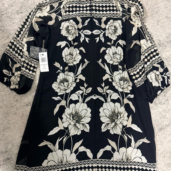 NWT-Women's Mock Neck Shift Dress. (S) - Picture 7 of 10